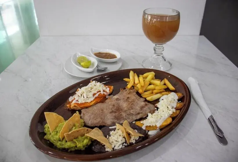 ホテル Days Inn By Wyndham Minatitlan