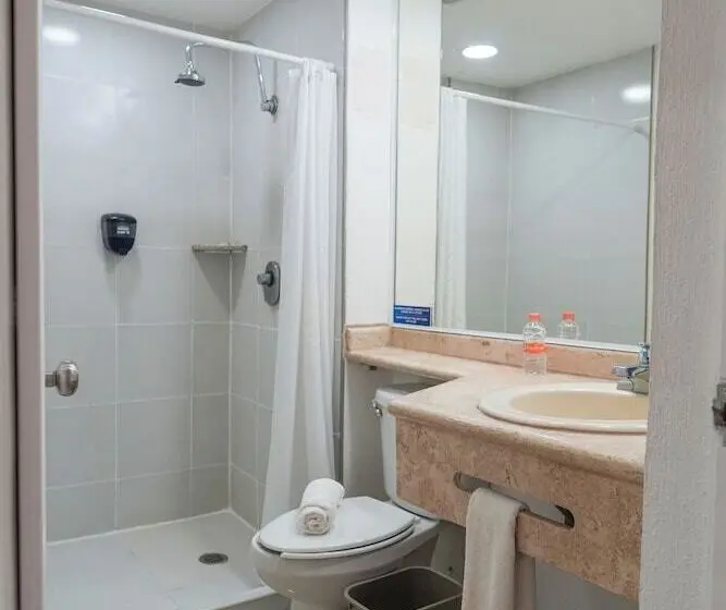 ホテル Days Inn By Wyndham Minatitlan