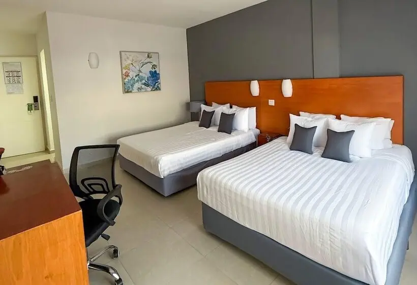 ホテル Days Inn By Wyndham Minatitlan