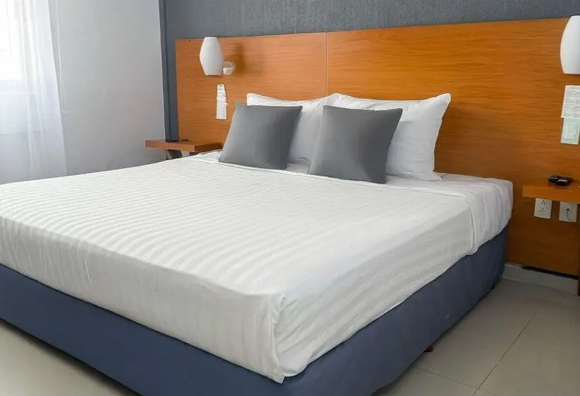 ホテル Days Inn By Wyndham Minatitlan