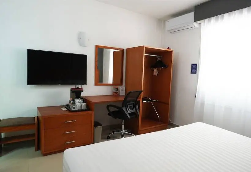 ホテル Days Inn By Wyndham Minatitlan