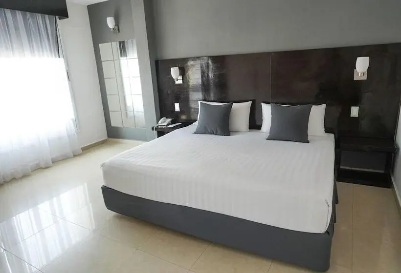 ホテル Days Inn By Wyndham Minatitlan