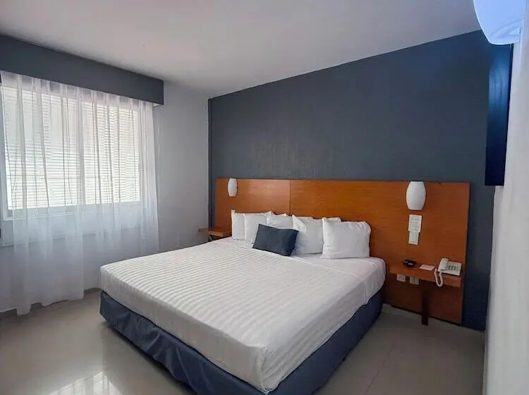 ホテル Days Inn By Wyndham Minatitlan