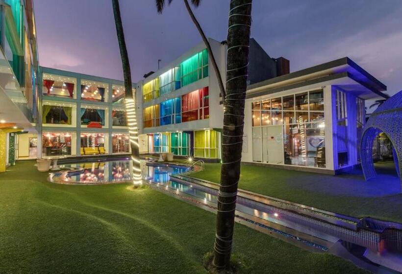 Отель I Love Bell Bottoms Vagator Goa