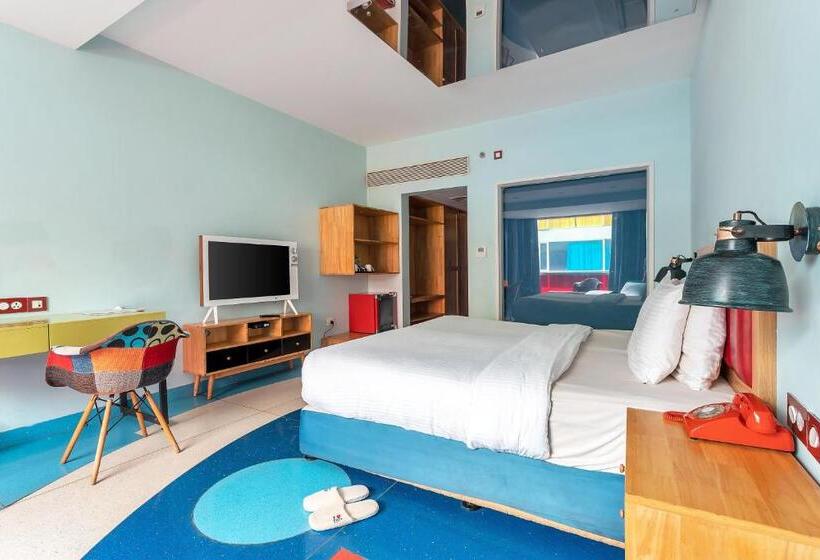 Отель I Love Bell Bottoms Vagator Goa