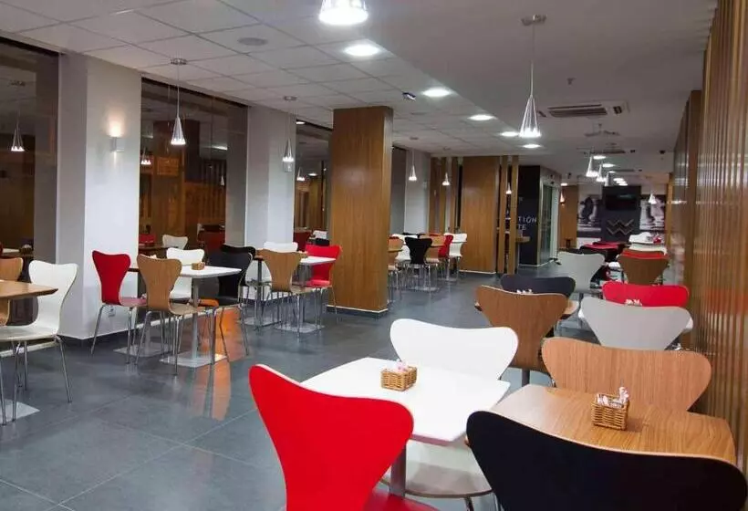 هتل Ibis Cascavel