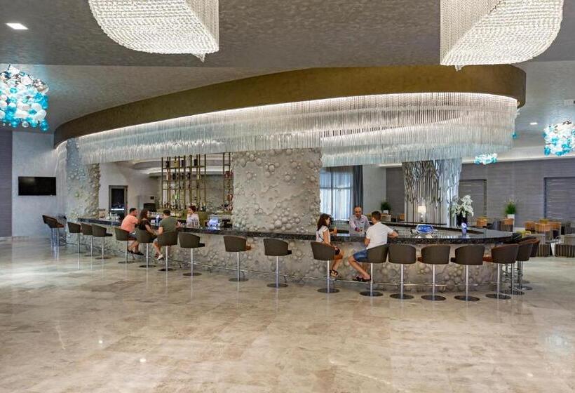 هتل Royal Seginus