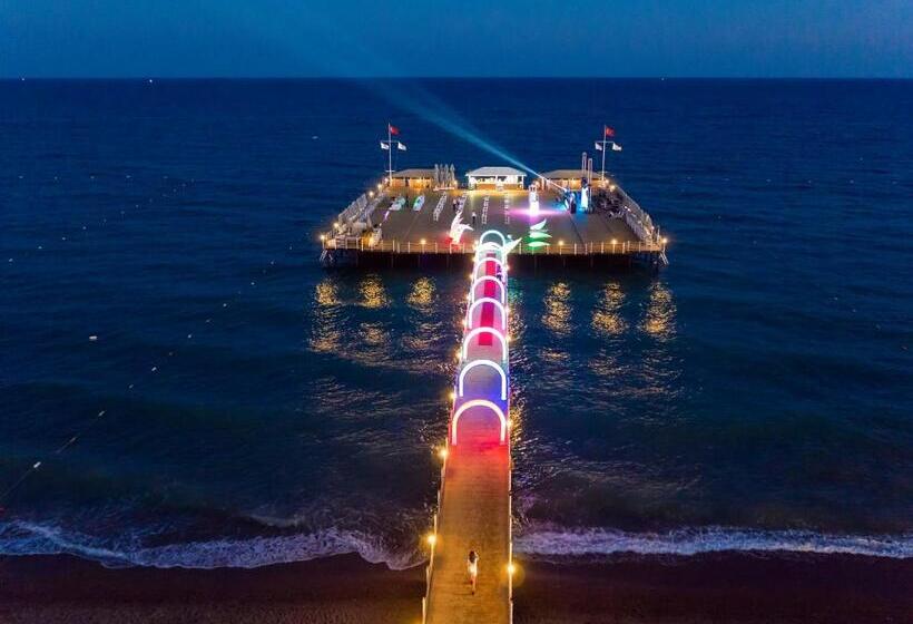 هتل Royal Seginus