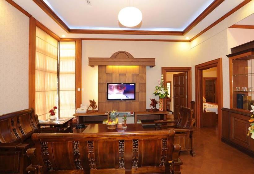 Hotell The Golden Lake