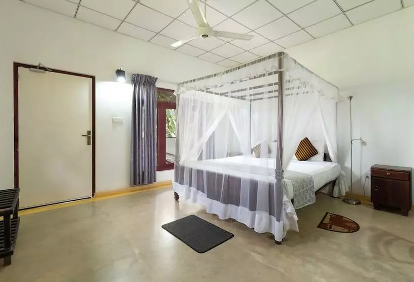 هتل The Hideout Sigiriya