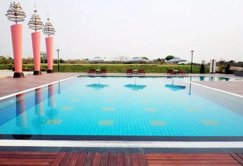 هتل The Myat Mingalar