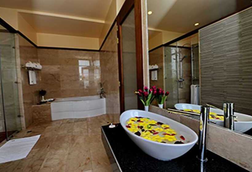 هتل The Myat Mingalar