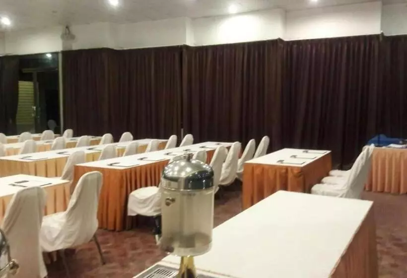 ホテル Tubtim Resort