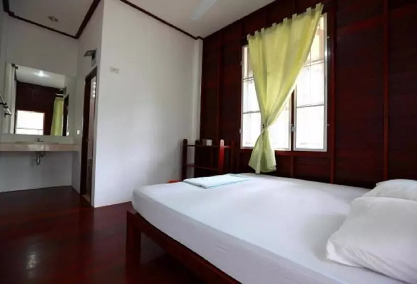 ホテル Tubtim Resort
