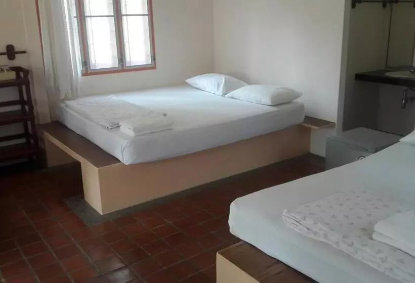ホテル Tubtim Resort