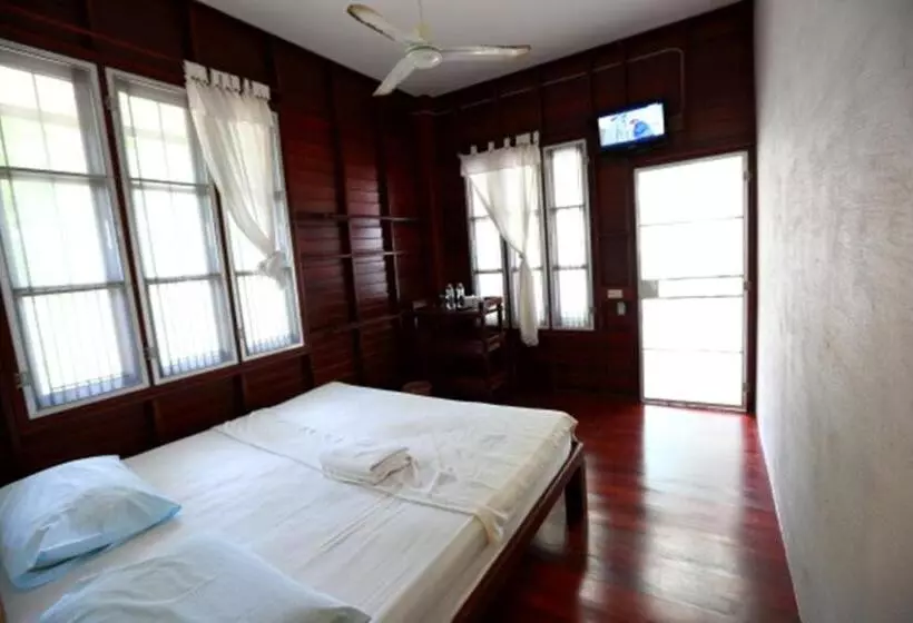 ホテル Tubtim Resort