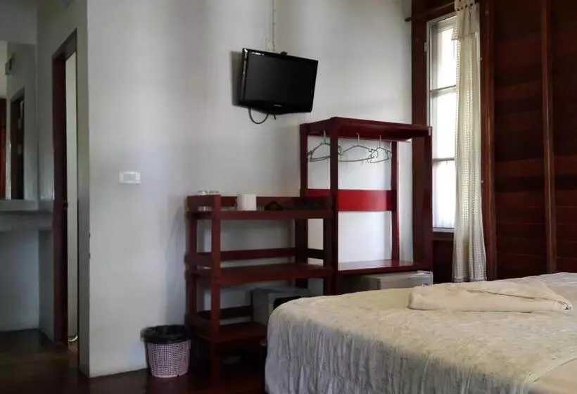ホテル Tubtim Resort