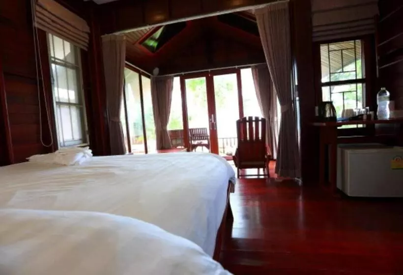 ホテル Tubtim Resort