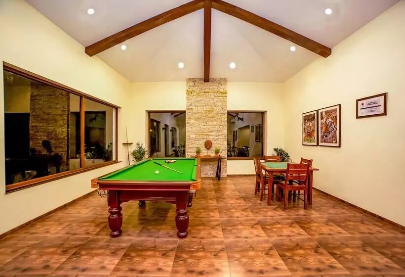 Lemon Tree Wildlife Resort, Bandhavgarh