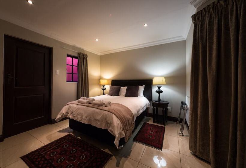 ペンション 12 On Brecher