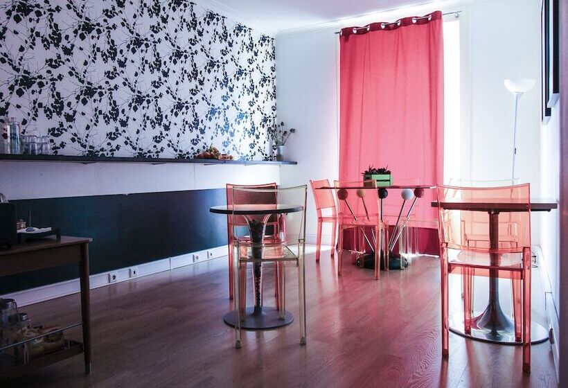 پانسیون Evora Inn