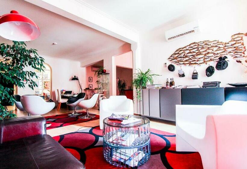 پانسیون Evora Inn