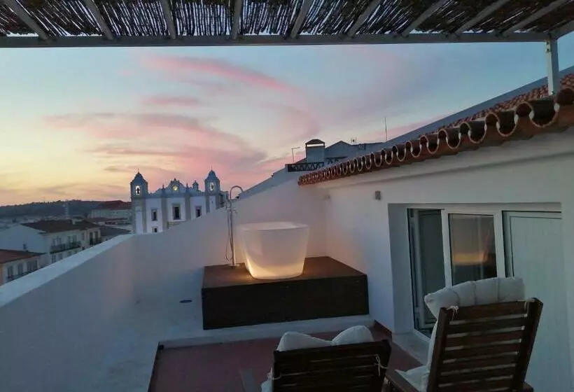 پانسیون Evora Inn