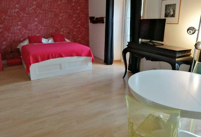 پانسیون Evora Inn