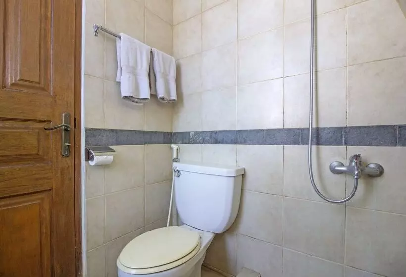 ペンション Reddoorz Plus Near Parahyangan University