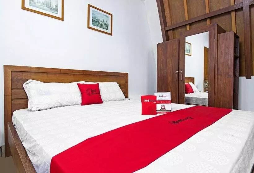 ペンション Reddoorz Plus Near Parahyangan University