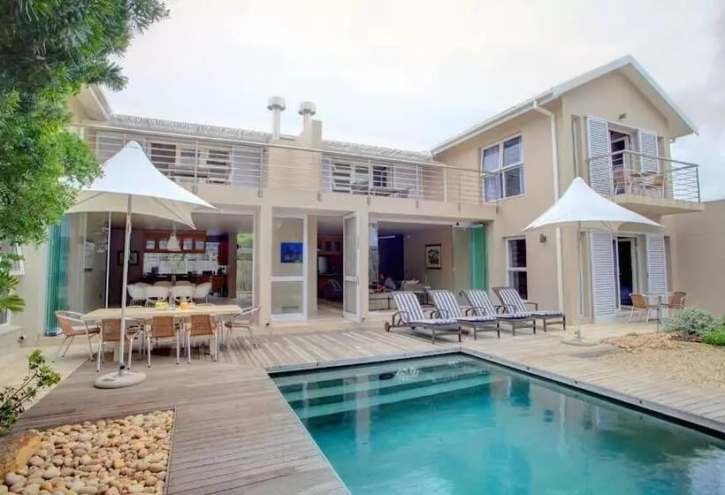 پانسیون Starfish Guest Lodge