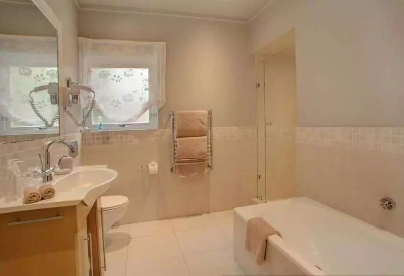 پانسیون Starfish Guest Lodge