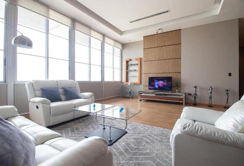 200 M2 Puerto Santa Ana 3 Habitaciones