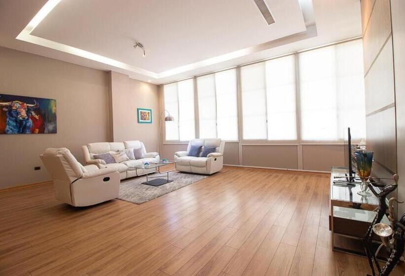 200 M2 Puerto Santa Ana 3 Habitaciones