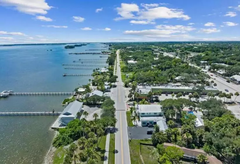 ペンション Key West In Sebastian