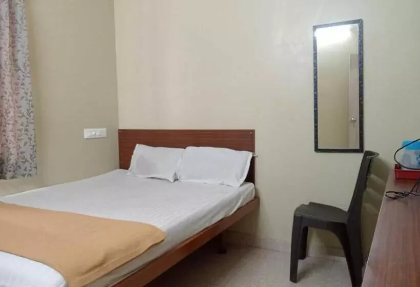 Spot On Hotel Anand Lodge