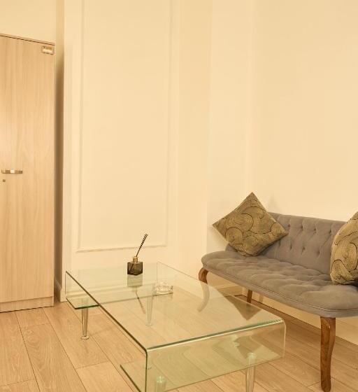 هاستل Royal Max Hotel & Spa