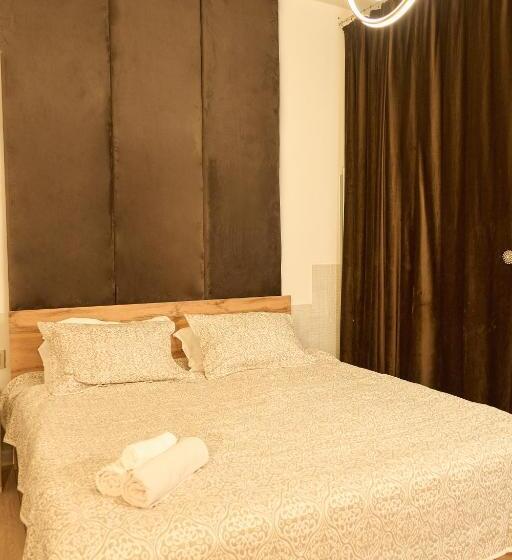 هاستل Royal Max Hotel & Spa