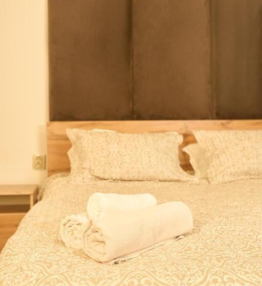 هاستل Royal Max Hotel & Spa