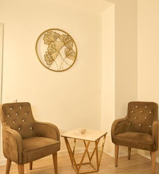 هاستل Royal Max Hotel & Spa