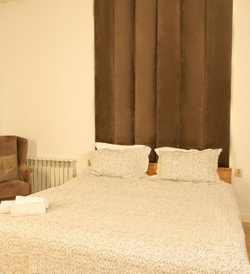 هاستل Royal Max Hotel & Spa