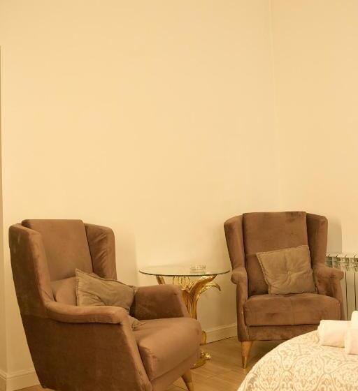 هاستل Royal Max Hotel & Spa