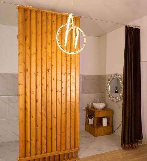 هاستل Royal Max Hotel & Spa