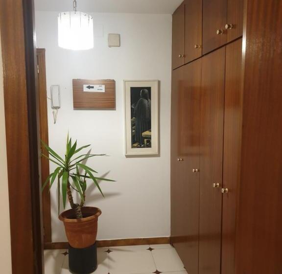 تختخواب و صبحانه Sagrada Familia Double Room With Private Bathroom