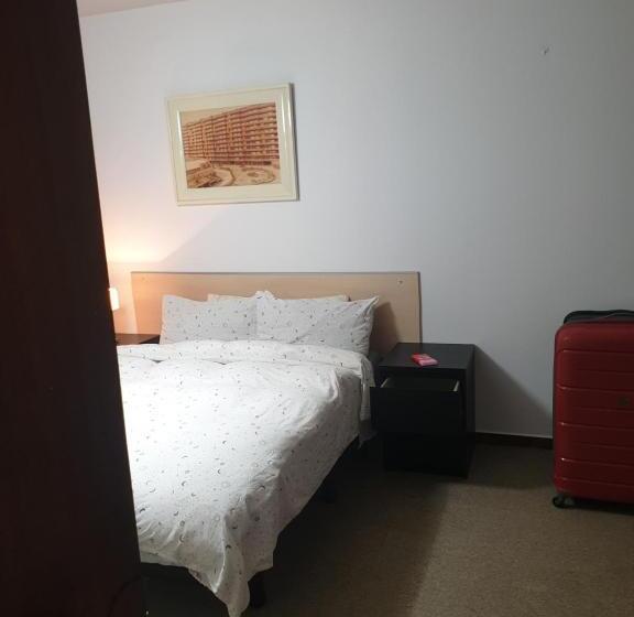 تختخواب و صبحانه Sagrada Familia Double Room With Private Bathroom