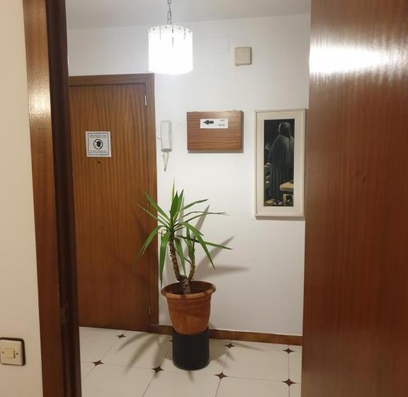 تختخواب و صبحانه Sagrada Familia Double Room With Private Bathroom