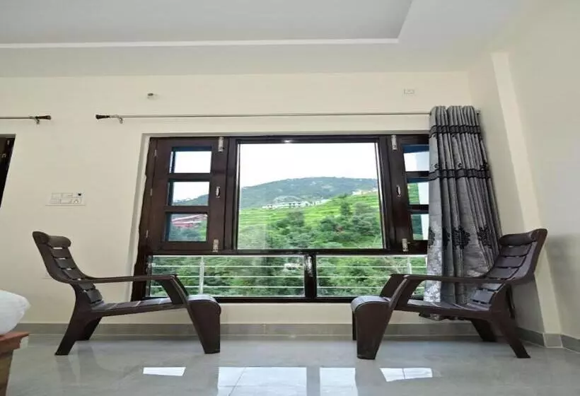 ホテル La Riqueza   Mussoorie   Dhanaulti Road   35 To 45 Mins Drive From Mussoorie