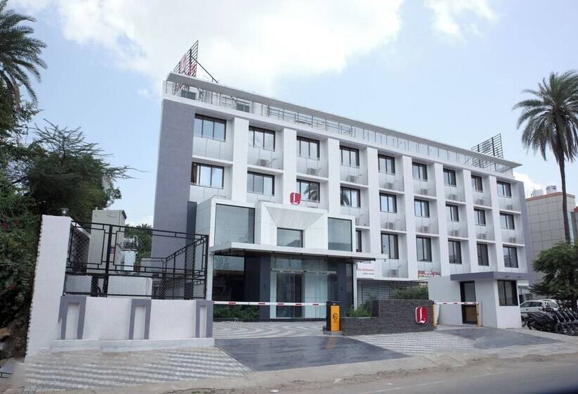 فندق Lords Eco Inn, Ambaji