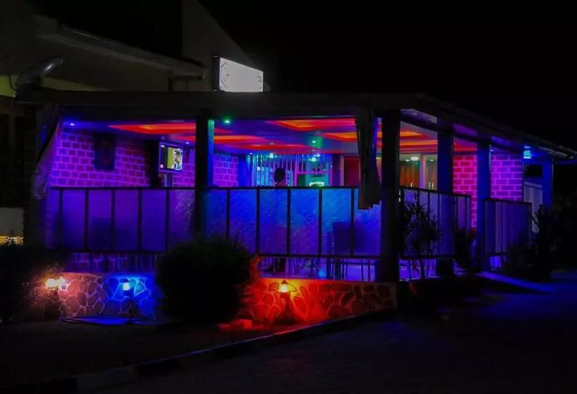 Jatheo Hotel Rwentondo