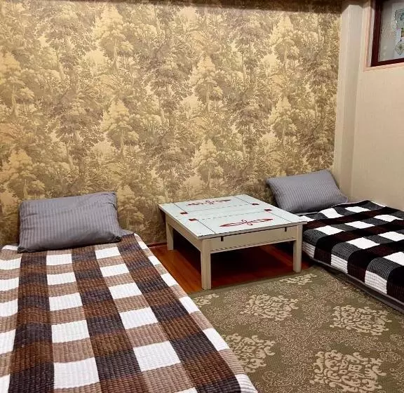 پانسیون Injoy Hostel